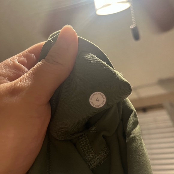 Lululemon Wunder Train Leggings 25” - Picture 4 of 4